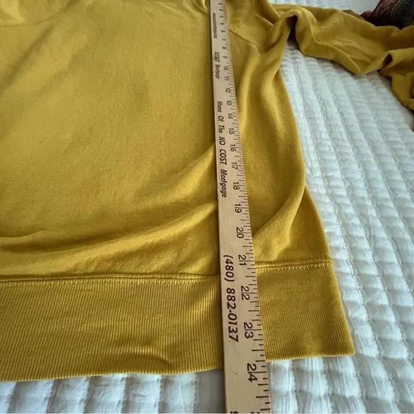 Vintage Women’s Sweatshirt Size S/M Mustard Yellow Crew Neck Retro Gym Casual - Picture 8 of 9
